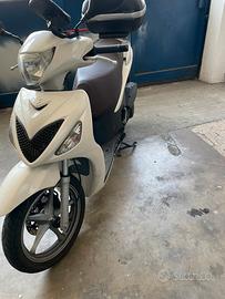 Suzuki Sixteen 150