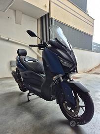 Yamaha X-Max 300