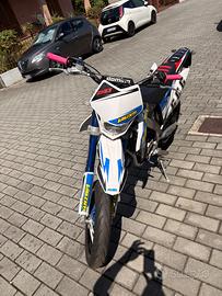 Suzuki valenti sm 50
