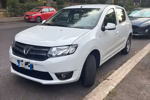 Dacia Sandero II - Laureate 75CV - 08/2015