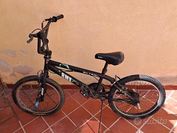 bicicletta BMX 