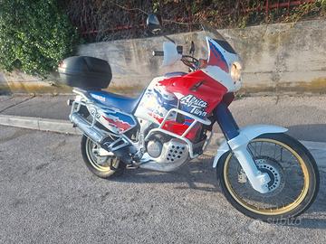 Honda Africa Twin XRV 750 RD07 (1995) – Targa Oro