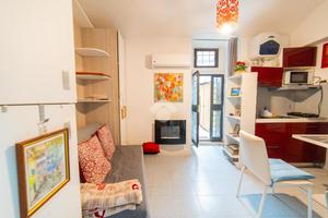 MONOLOCALE A VITERBO