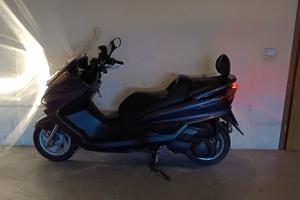scooter MBK SKYLAINER 250.