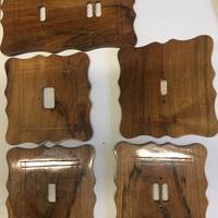 Placche  per interruttori in noce fatti a mano