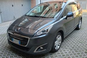 Peugeot 5008 7 posti 