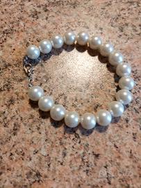 bracciale bianco perlato con gancio 