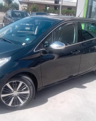Peugeot 208 BlueHDi 75 5 porte Allure