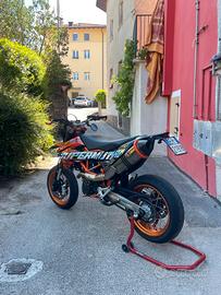 KTM 690 SMC-R