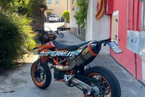 KTM 690 SMC-R
