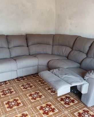 divano con due pedane alza piedi 