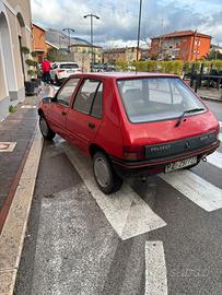 Peugeot 205