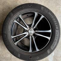 set di 4 gomme invernali Michelin con cerchi