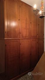 Armadio grande con letto singolo abbinato