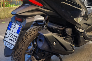 Honda Forza 350