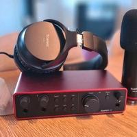 Focusrite Scarlett 2i2 Studio (4° gen.)