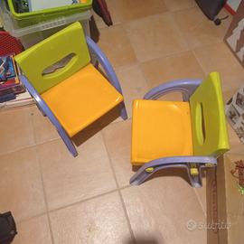 Coppia di sedie in plastica per bambini