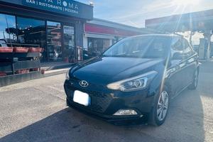HYUNDAI i20 - 2015