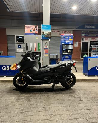 T-Max 530 sx Sport Edition
