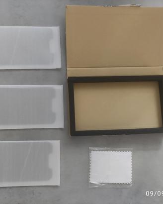 pellicola privacy custodie iPhone 13