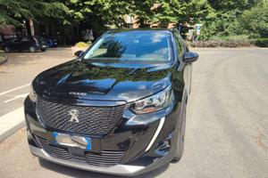 Peugeot 2008 1.2 allure pack 2022