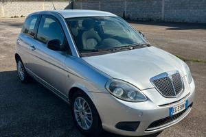 Lancia Ypsilon 1.3 DIVA adatta a neopatentati