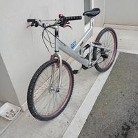 mtb in alluminio a 18 velocita, 3+6 perfetta