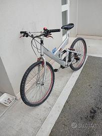 mtb in alluminio a 18 velocita, 3+6 perfetta