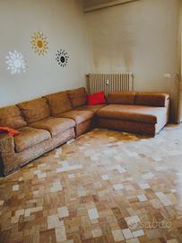 Divano 4 posti con penisola