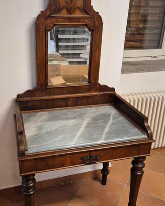 toeletta antica o petineuse 