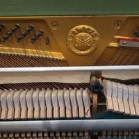Pianoforte verticale Yamaha C