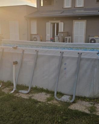 Piscina fioritura bestway 549x274