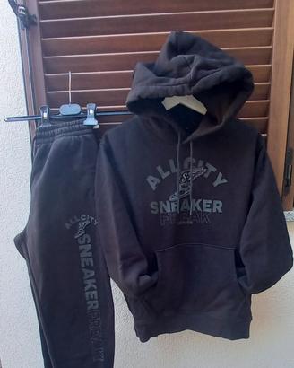 tuta sportiva con cappuccio e marsupio, LCKR