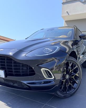 Aston Martin DBX in garanzia
