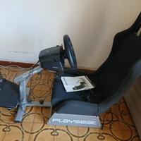 Postazione PlaySeat e Volante Logitech g923
