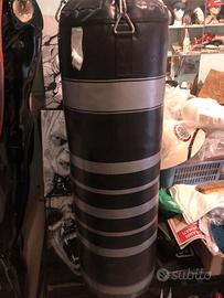 LOTTO SBARRA TRAZIONI, MOLLA E SACCO DA BOXE 30Kg