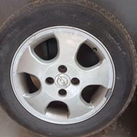 Gomme più cerchi originali Opel