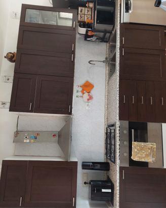 Cucina come foto con piano cottura e forno