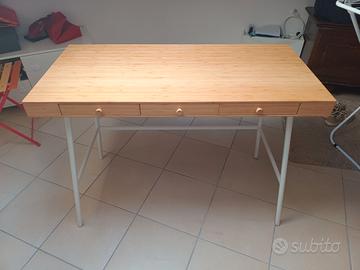 Scrivania Ikea in bambù 