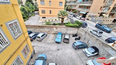Via Pietro Castellino - 3 vani + servizio