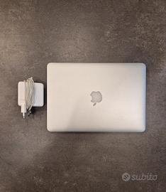 MacBook Pro 13" 2015 - schermo danneggiato