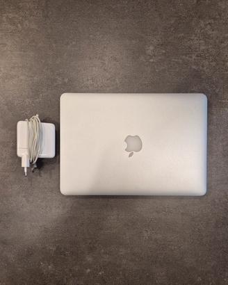 MacBook Pro 13" 2015 - schermo danneggiato