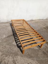 Letto singolo con schienale rialzabile 