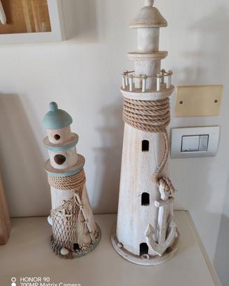 FARI E BARCA A VELA IN LEGNO