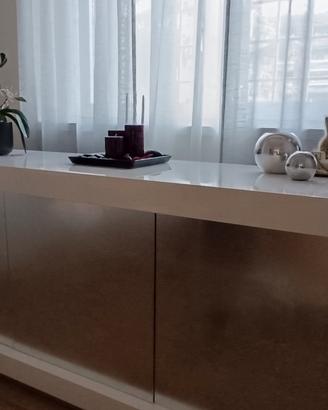 credenza Riflessi Picasso e consolle Allung. 300cm