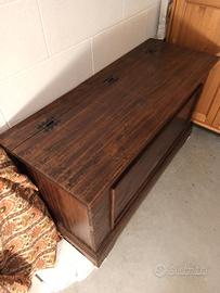 Antica cassapanca in legno