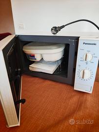  Forno microonde combinato con grill Panasonic