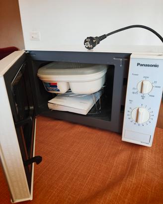  Forno microonde combinato con grill Panasonic