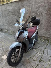 Scooter kymco People S cilindrata 150