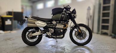 TRIUMPH SCRAMBLER 1200 XC – 2022 – SOLO 3.900 KM